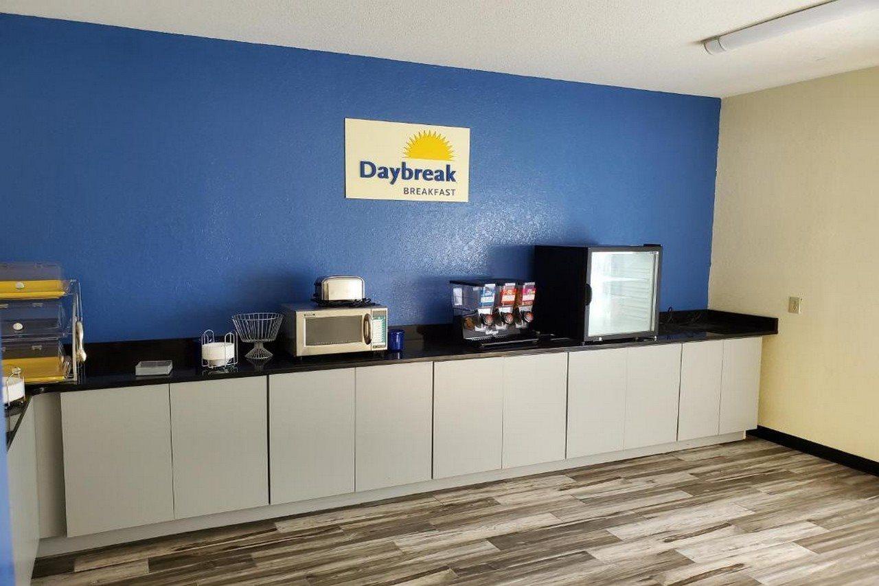 Days Inn By Wyndham Macon I-75 North Extérieur photo