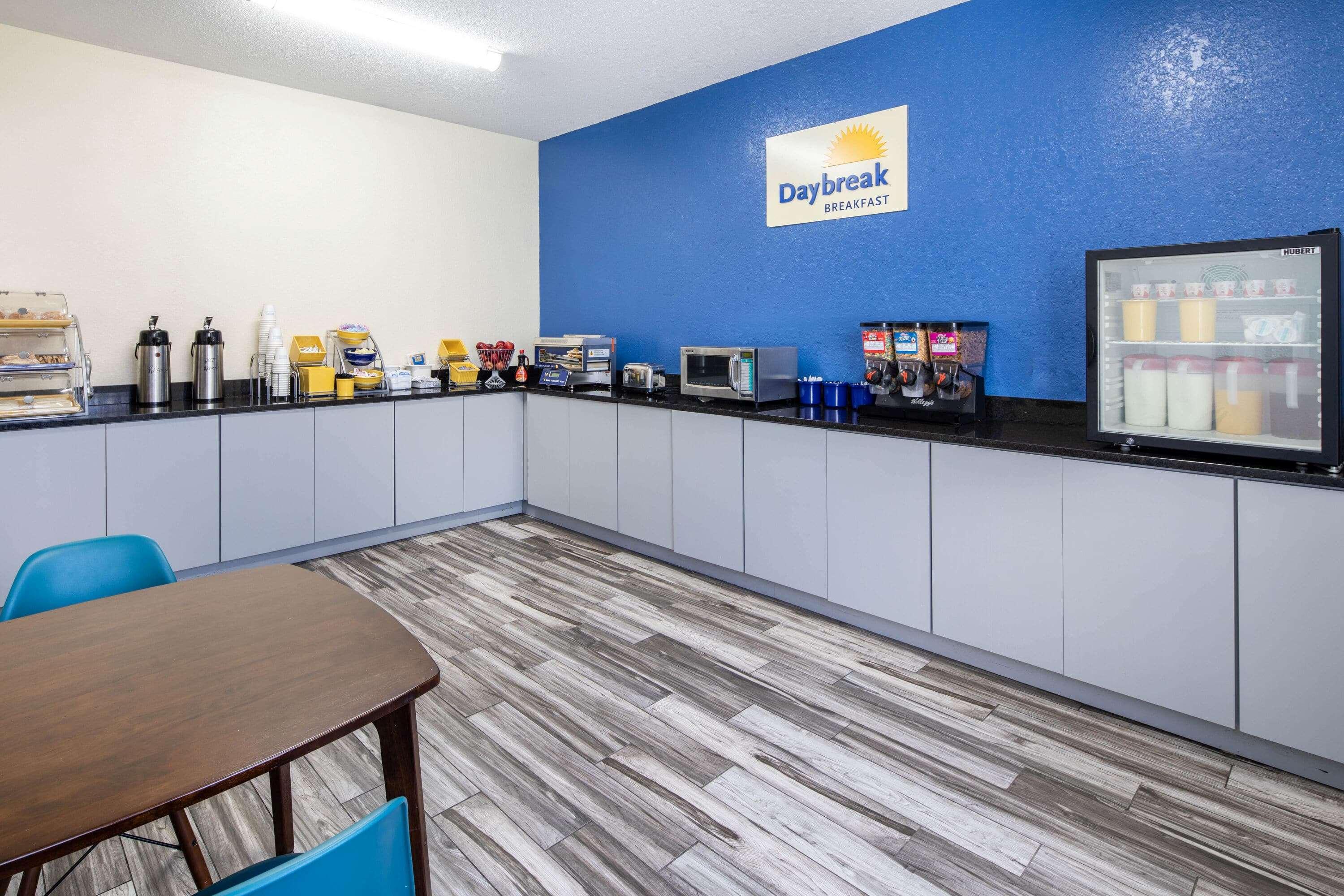 Days Inn By Wyndham Macon I-75 North Extérieur photo