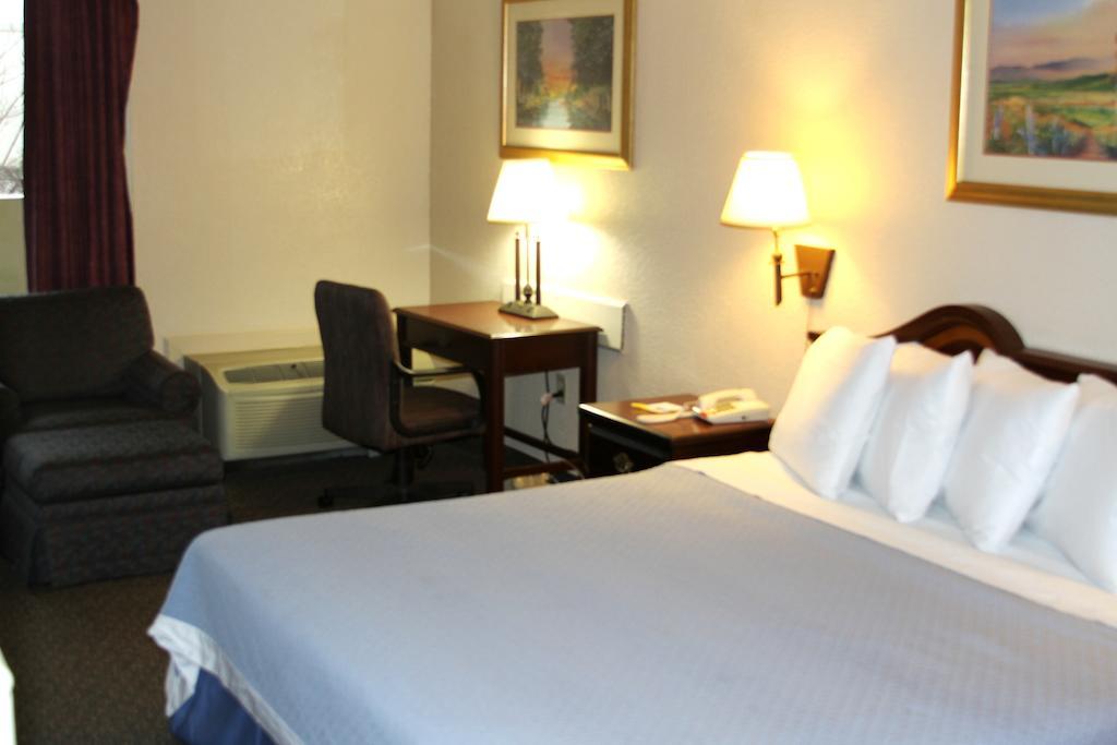 Days Inn By Wyndham Macon I-75 North Extérieur photo
